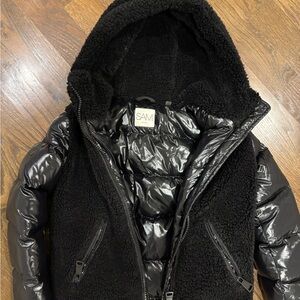 SAM Shiny Black Jacket with Plush Lining -smoke and pet free home. Excelkent con